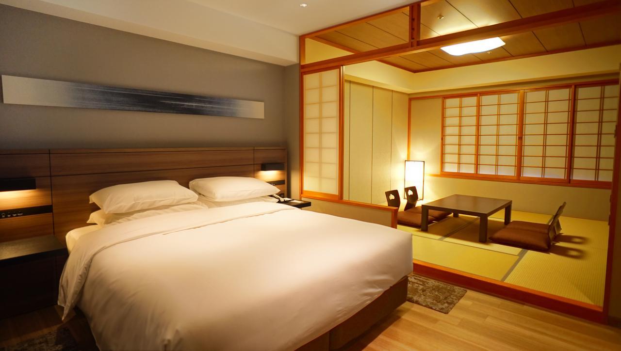 Nanki-Shirahama Marriott Hotel Exterior foto A room at the hotel