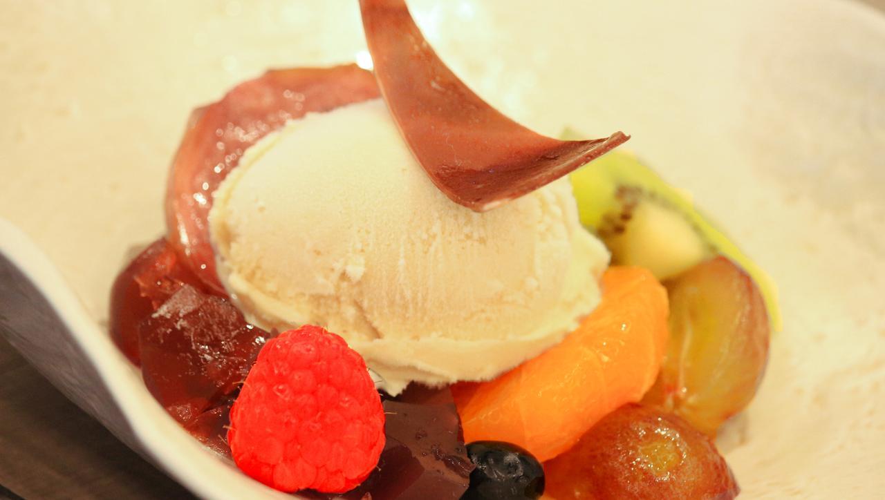 Nanki-Shirahama Marriott Hotel Exterior foto Fruit salad with ice cream